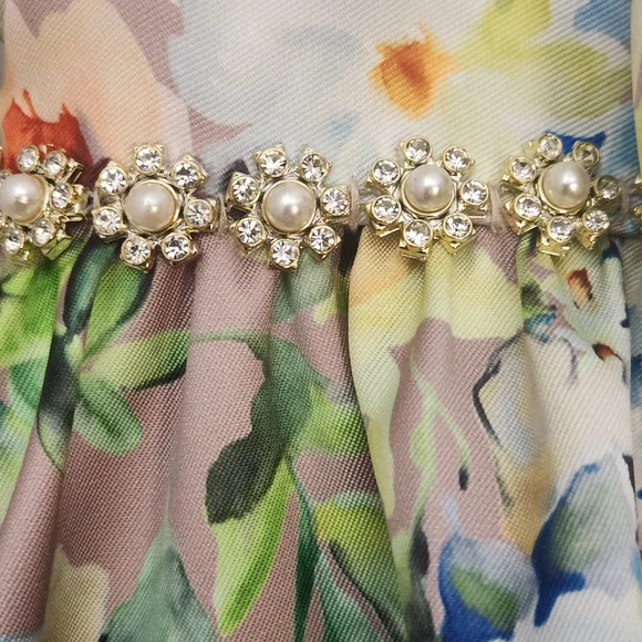 Couture Princess Elegant Floral Dress w/Bow & Pearl Accents, Size 5, EUC - Picture 4 of 7